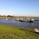 Sandburg Comfortable Greetsiel